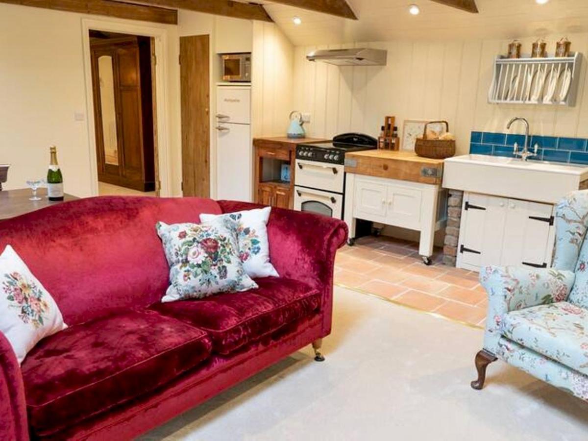 Pass The Keys Goose Feather Barn, Wedmore Luxury Cottage For Two Экстерьер фото